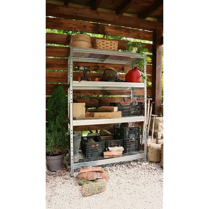 AR Shelving Schwerlastregal Rivet Wire - H x B x T: 180 x 120 x 45 cm, Traglast pro Boden: 225 kg, Anzahl Böden: 5 Stk., Stecken, Silber - Ein Regal mit Werkzeugen, Holz und Körben unter einem Holzrahmen.