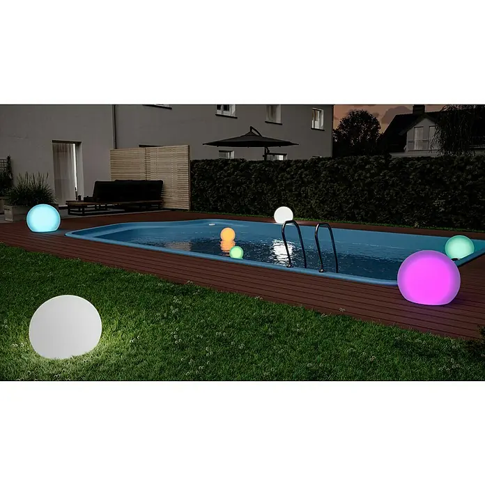 New Garden Solar-Kugelleuchte BulyDurchmesser: 60 cm, IP65 - Stimmungsvolle Außenbeleuchtung: Gartenpool mit bunten Kugelleuchten für eine angenehme Atmosphäre im Garten und am Pool.
