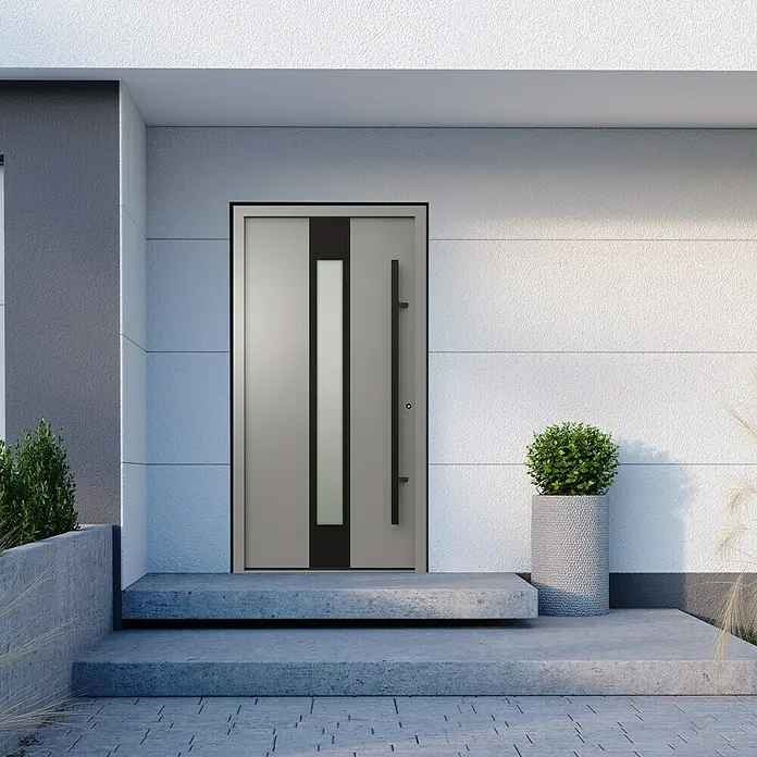 Gerda Haustür Thermo Prime 75 Hanover - 110 cm x 210 mm, DIN Anschlag: Rechts, Grau, Schwarze Details - Modernes Haus mit grauer Haustür mit Fenster und schwarzem Griff, flankiert von Pflanzen auf den Stufen.