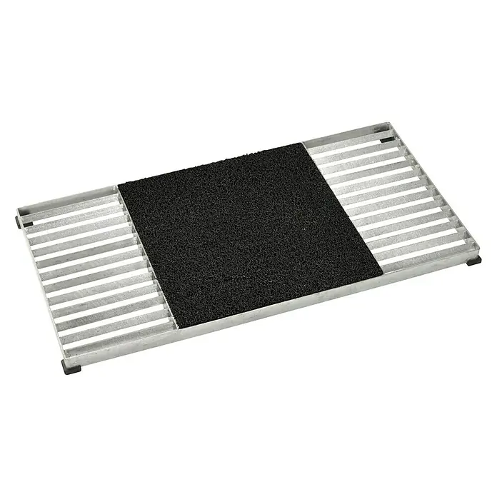 Plus Fußabtreter Cubic - 40 x 80 x 3,5 cm, Schwarz, Silber, Ausführungseigenschaft: Kokosmatte mittig - Metallrostmatte mit schwarzem Einsatz zur Schmutzentfernung im Eingangsbereich. Robuste und langlebige Fußmatte für den Innen- und Außenbereich.