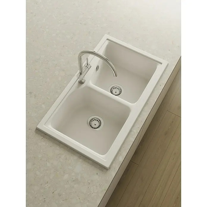 Poalgi Fregadero encastrable City 322 Soft 2S - 51 x 86 cm, Material compuesto, Número de cubetas: 2 ud., Blanco, Brillante - Un moderno fregadero doble de material blanco con un elegante grifo cromado, incrustado en una elegante encimera. Práctico y estético para cualquier cocina.