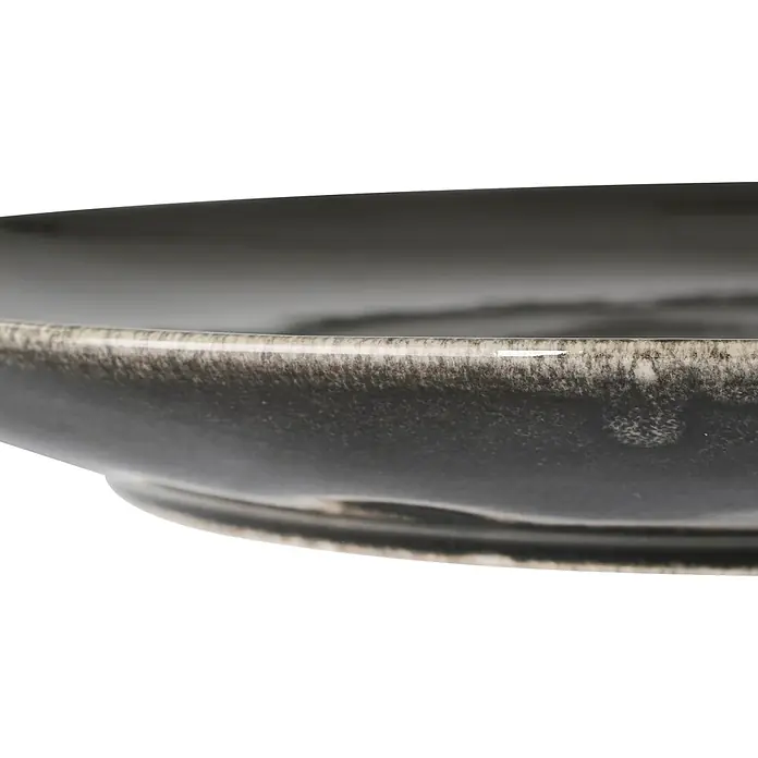 Teller Tabo - 1 Stk., Ø x H: 26,5 x 3 cm, Keramik, Schwarz - Nahaufnahme einer eleganten, dunkelgrauen Keramikschale mit einer dezenten, gesprenkelten Textur und glänzender Oberfläche.