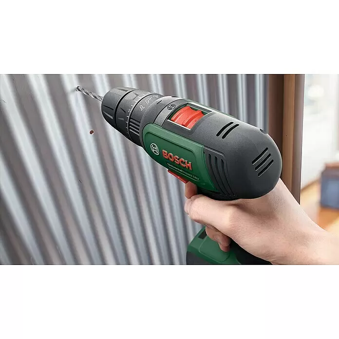 Bosch Power for All 18V Akku-Schlagbohrschrauber UniversalImpact 18V - 18 V, 2 Akkus, 1,5 Ah, 34 Nm, 210 -tlg. - Anwendungsbeispiel