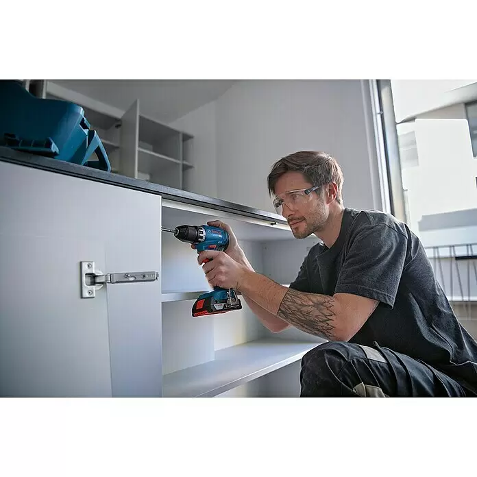 Bosch Professional AMPShare 18V Akku-Bohrschrauber GSR 18V-45 - 18 V, Ohne Akku, 45 Nm, Ohne L-Boxx 136 - Anwendungsbeispiel