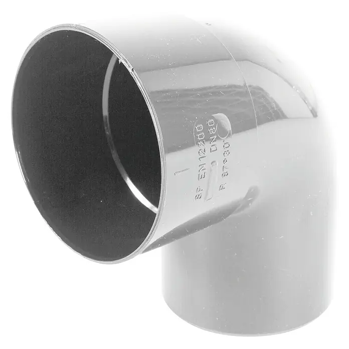 Dakota Codo de tubo - 80 mm, 87 °, Gris - Primer plano de un codo de desagüe de PVC con un ángulo de 87 grados, utilizado para aplicaciones de fontanería, mostrando su acabado liso y gris.