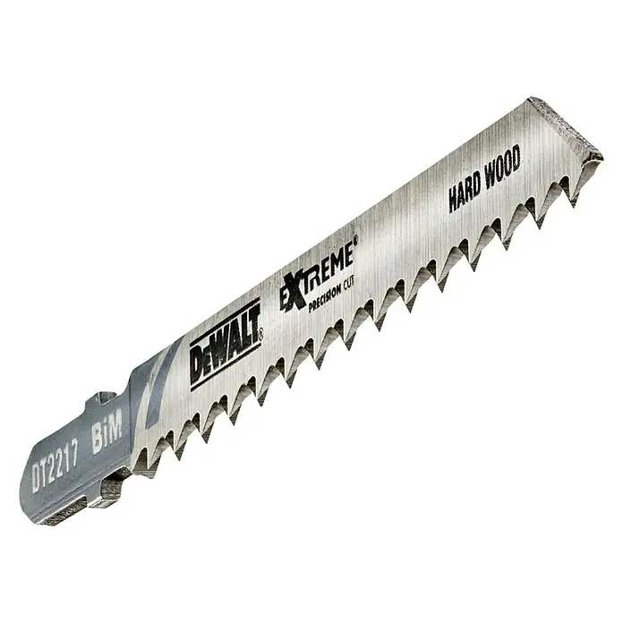 DeWalt Hoja de sierra de calar DT2217-QZ - 3 pzs. - Primer plano de una hoja de sierra de calar DeWalt DT2217 BIM Extreme Precision Cut para madera dura.