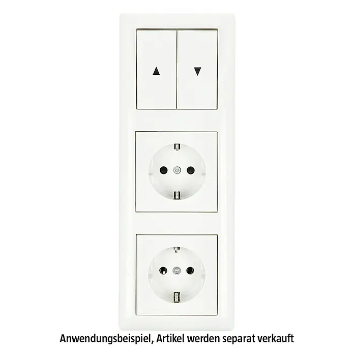 Gira Standard 55 Abdeckrahmen 021303 - Reinweiß glänzend, 3-fach, Kunststoff, Vertikal - Nahaufnahme einer weißen Schalter- und Steckdosenkombination mit zwei Steckdosen und einem Schalterblock mit Pfeilsymbolen.