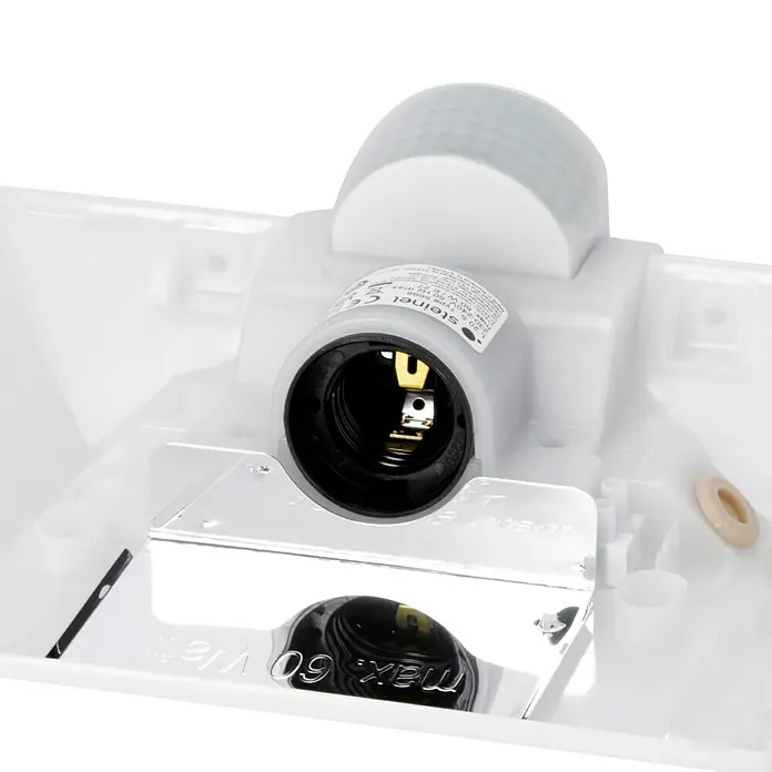 Steinel Sensor-Außenleuchte L 20 S Edelstahl - 60 W, 8 x 24 x 23 cm, Weiß/Silber, IP44 - Nahaufnahme einer Steinel-Lampe mit Bewegungsmelder und einer maximalen Leistung von 60 Watt.