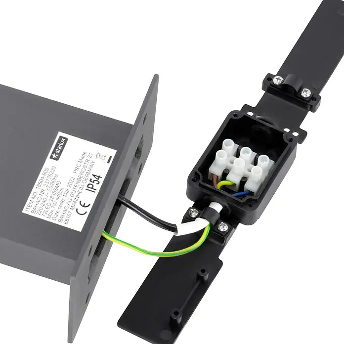 Starlux LED-Außenwegleuchte Udine7 W, Warmweiß, Höhe: 600 mm, IP54 - Nahaufnahme einer Starlux Außenleuchte mit sichtbarer Verkabelung und IP54-Kennzeichnung.