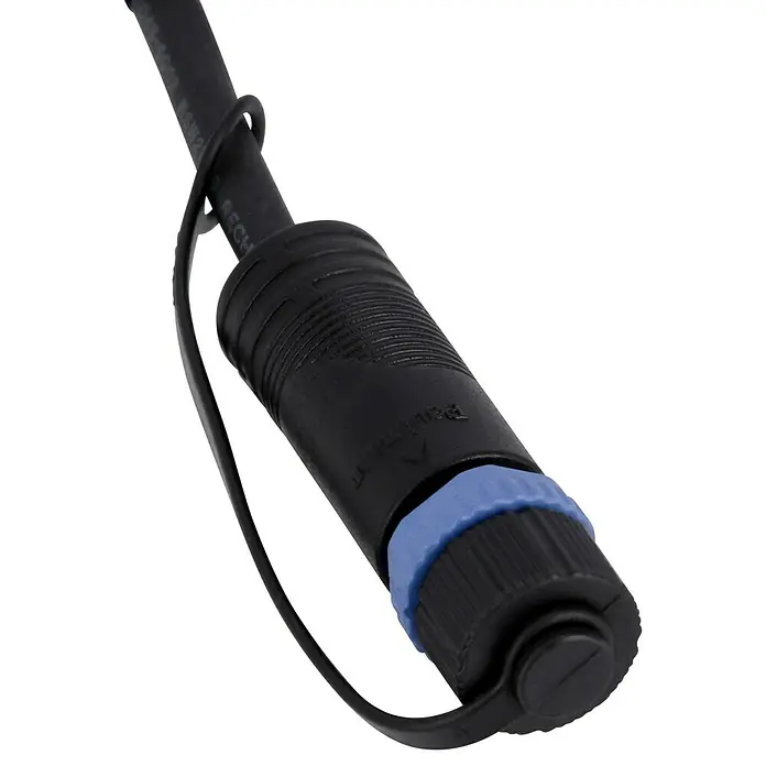 Paulmann Plug & Shine LED-Gartenspot Plantini - 2 W, Erdspieß, Höhe: 22,3 cm, 24 V - Nahaufnahme eines schwarzen, wasserdichten Steckverbinders mit blauem Ring und Kabel.