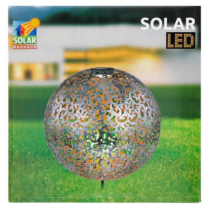 BAUHAUS Solar-Dekoleuchte Antik - LED, Silber, Ø x H: 40 x 50 cm - Nahaufnahme einer Solar LED Leuchtkugel von Bauhaus, die ein dekoratives Lichtelement für den Garten darstellt.