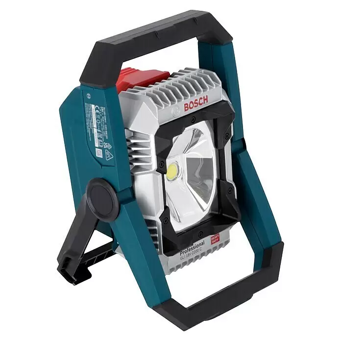 Bosch Professional AMPShare 18V Proyector LED de batería GLI 18V-2200 C - Sin batería, 2.200 lm - Lámpara de trabajo LED profesional Bosch GLI 18V-2200 C azul y negra con carcasa plateada y asa, sobre una base negra.