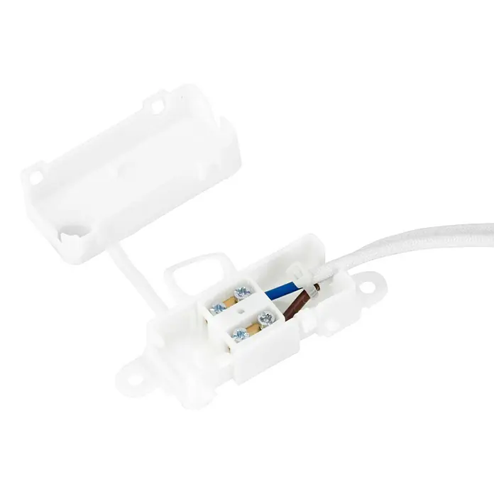 Starlux LED-Sensor-Außenwandleuchte Umea - 10 W, L x B x H: 10 x 10 x 10 cm, Anthrazit, Warmweiß - Ein geöffneter weißer Stromverteiler mit sichtbaren Kabeln und Schraubklemmen, bereit für den Anschluss.