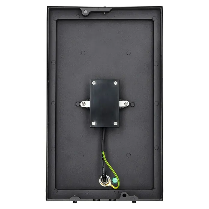 Konstsmide Außenwandleuchte Carpi - 60 W, 13,5 x 18 x 30 cm, Schwarz, IP44 - Produktansicht: Eine schwarze Rückplatte mit einer Anschlussdose und einer Erdungsklemme für elektrische Installationen.