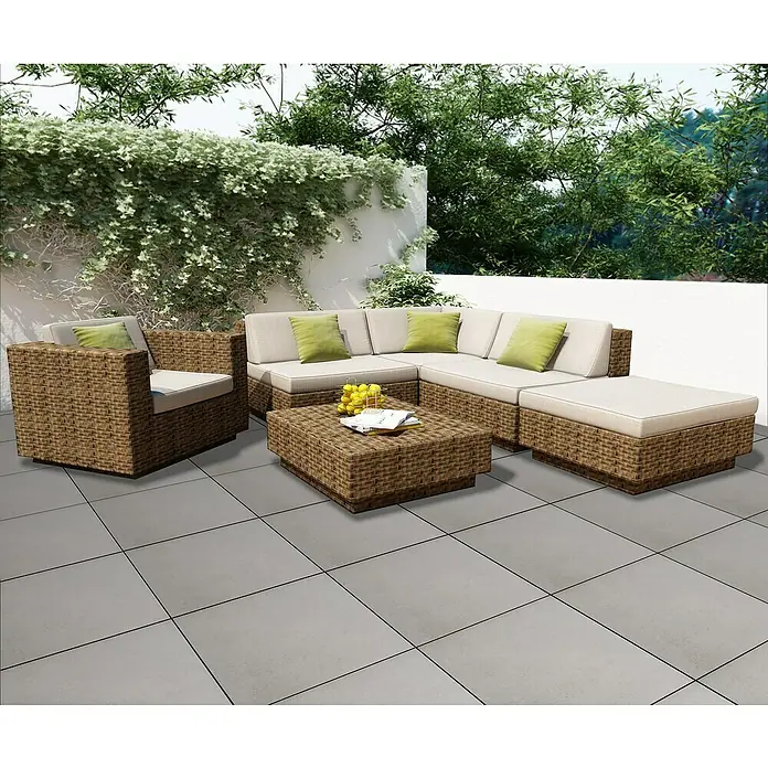 Terrassenfliese Garden Family Light Grey - 40 x 40 x 2 cm, Hellgrau, Matt - Luxuriöse Gartenmöbel aus Rattan mit bequemen Polstern und Kissen für entspannte Stunden im Freien. Die perfekte Lounge-Ecke für Ihren Garten!