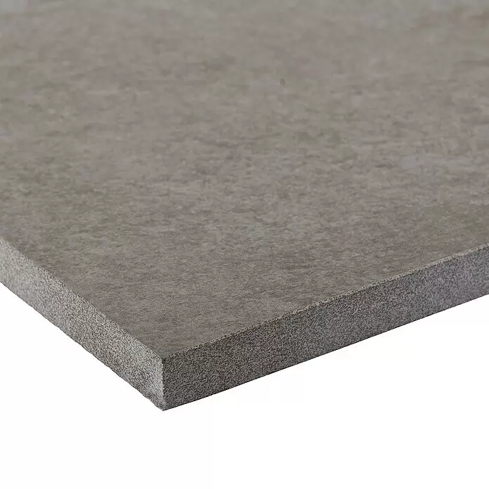 Terrassenfliese Manhattan 2.0 - 60 x 90 x 2 cm, Grau, Matt - Strukturierte dunkelgraue rechteckige Platte mit sichtbarer Dicke.