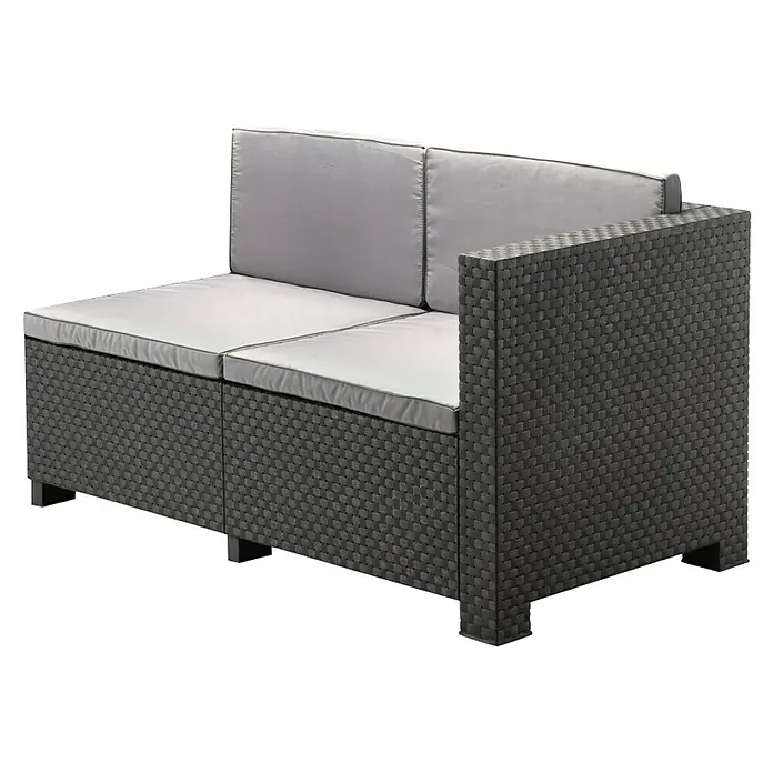 Shaf Conjunto de muebles Oasis - 3 pzs., Polipropileno, Grafito - Sofá de jardín de ratán gris con cojines gris claro. El sofá moderno es perfecto para sentarse al aire libre.
