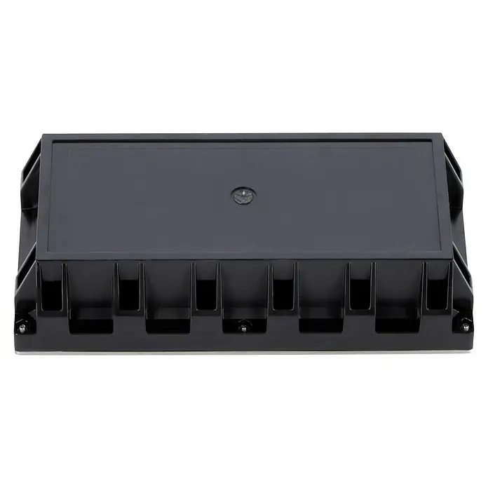 Paulmann Solarleuchte Box0,06 W, Silber, L x B x H: 20 x 10 x 5,1 cm, IP67 - Schwarzer Projektorgehäuse zeigt eine robuste Bauweise mit Lüftungsschlitzen für Kühlung und einer zentralen Montagevorrichtung.