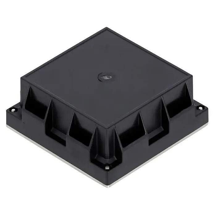 Paulmann LED-Außenwegleuchte Cube - Warmweiß, L x B x H: 10 x 10 x 4,5 cm - Schwarzes quadratisches Gehäuse mit Öffnungen und silberner Basis, ideal für elektronische Installationen.