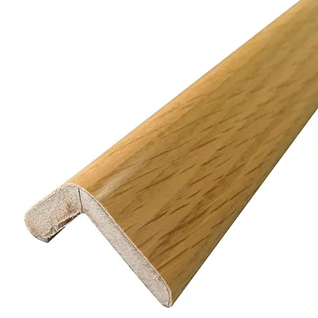 Rufete  Perfil de esquina adhesivo MDF con rechapado natural de Roble