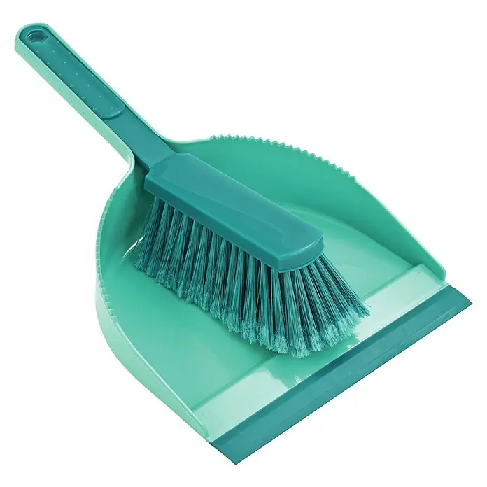 Leifheit Kehr-Set Classic - 2 -tlg., Material Borsten: Kunsthaar, Kunststoff - Hellblaues Kehrset mit Kehrschaufel und Handfeger, ideal für die schnelle und effiziente Reinigung im Haushalt. Praktisch und platzsparend.