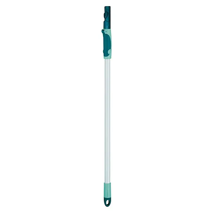 Leifheit Teleskopstiel - 80 cm - 135 cm - Aufnahme einer weißen, nachfüllbaren Wasserflasche mit blaugrünen Akzenten und einem Verschlussmechanismus, der ihr Aussehen ergänzt.