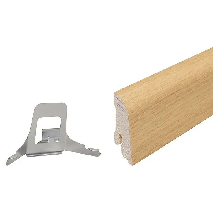 Sockelleiste240 x 2 x 4,5 cm, Eiche geölt - Bodenleiste aus hellem Holz mit Befestigungsclip zur einfachen Montage an der Wand. Praktisch und stilvoll.