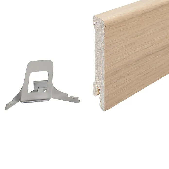 Sockelleiste - 240 x 1,6 x 8 cm, Eiche weiß geölt - Leichte Holzfußleiste mit Montageclip zur einfachen Befestigung an der Wand. Ideal für saubere Übergänge zu Bodenbelägen.