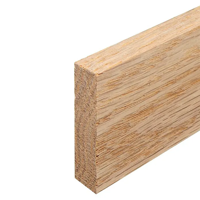 Rechteckleiste - 242 x 1,3 x 4,7 cm, Eiche - Nahaufnahme eines hellbraunen Holzstücks mit sichtbarer Maserung. Das Holz ist rechteckig und weist eine raue Schnittfläche auf.