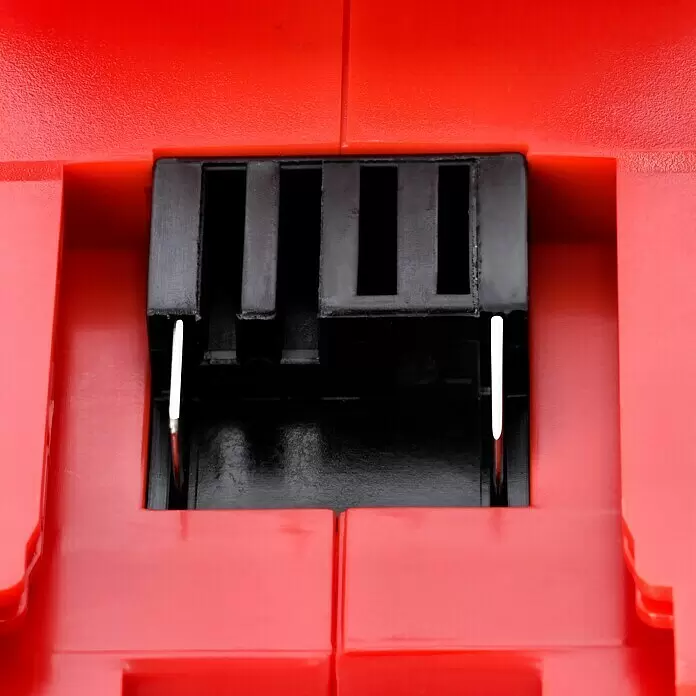 Einhell PXC 18V Aspirador de mano de batería TE-VC 18 Li-Solo - 18 V, Sin batería - Carcasa de plástico rojo con una ranura o conector interno negro.
