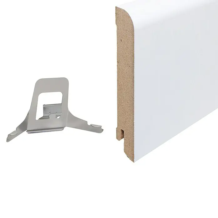 Sockelleiste - 240 x 1,8 x 10 cm, MDF - Weiße Sockelleiste mit Befestigungsclip, ideal für eine einfache und saubere Montage an der Wand. Das moderne Design passt zu jedem Interieur.
