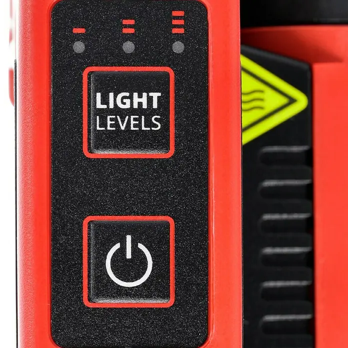 Einhell Power X-Change 18V LED-Akkustrahler TE-CL 18/2000 LiAC-Solo - 18 V, Ohne Akku, 2.000 lm - Detailansicht der Bedienelemente eines roten Laser-Entfernungsmessers, einschließlich Lichtstärkeeinstellung und Ein-/Ausschalter.