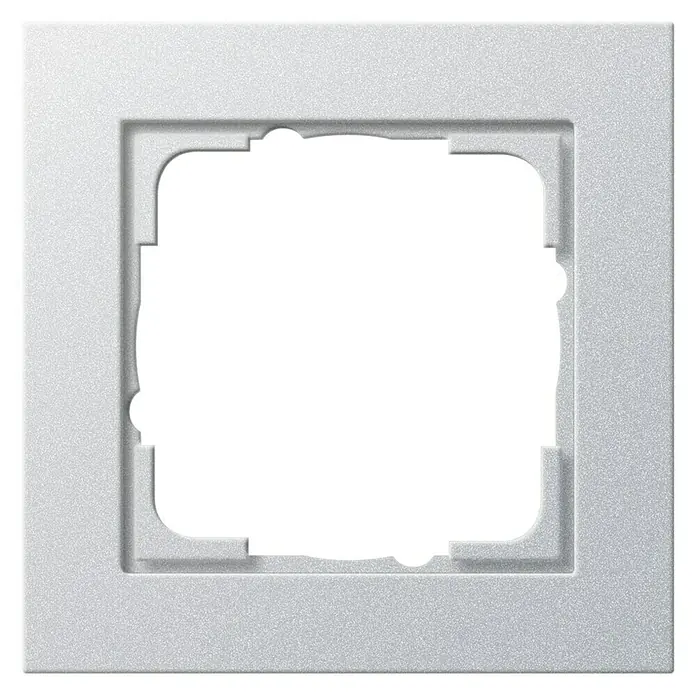 Gira E2 Abdeckrahmen 021125 - Alu, 1-fach, Kunststoff - Eine silberne Abdeckplatte für einen Lichtschalter oder eine Steckdose. Das Produkt ist quadratisch und hat eine glatte Oberfläche.