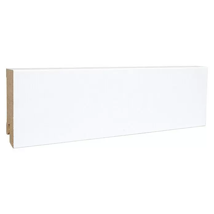 Sockelleiste - 240 x 1,9 x 6 cm, MDF - Weißer MDF-Sockelleiste mit sichtbarer brauner Schnittkante.