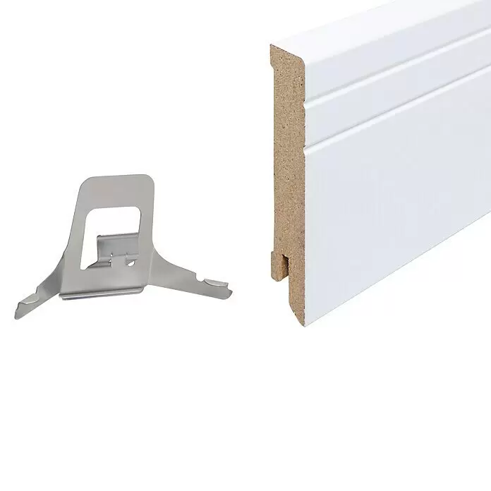 Sockelleiste Neo - 240 x 1,6 x 8 cm, MDF - Weiße Sockelleiste mit genutetem Profil und einem Metall-Befestigungsclip.
