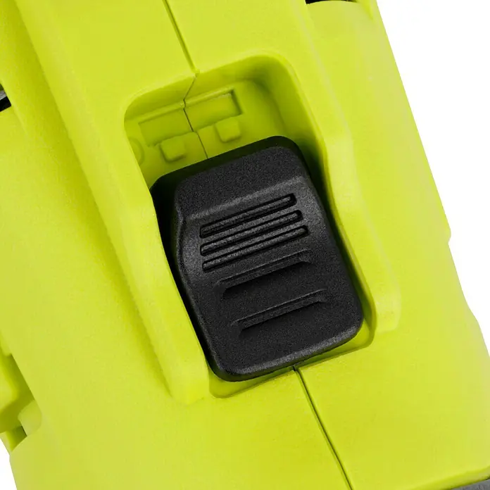 Ryobi ONE+ Akku-Exzenterpolierer R18P-0 - 18 V, Ohne Akku, 125 mm - Nahaufnahme des schwarzen Schalters am gelben Produktgehäuse. Der Schalter hat eine gerippte Oberfläche für besseren Halt.