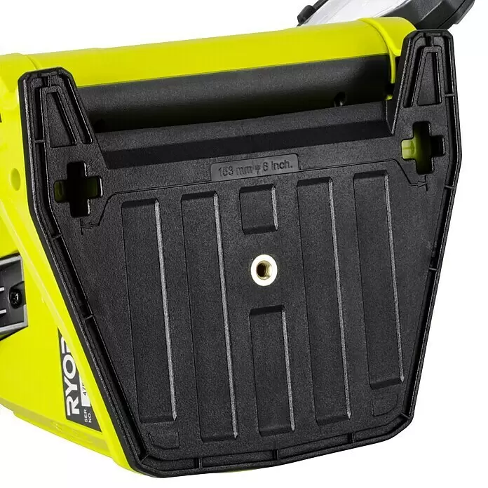 Ryobi ONE+ LED-Akkustrahler RLP18-0 - 18 V, Ohne Akku, 3.000 lm - Texturierte gelb-schwarze Werkzeugbasis mit zentralem Stativgewinde und „153 mm ≈ 6 inch“-Markierung.