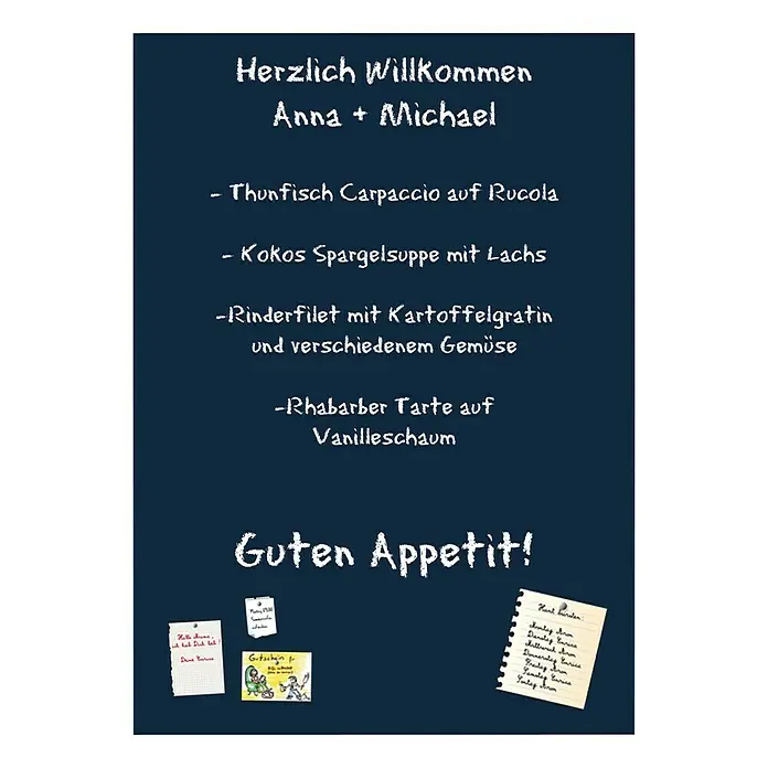 Magnetische Tafelfolie - Blau, 70 x 50 cm, Inkl. 3 Magnete und 3 Stück Kreide - Speisekarte mit "Herzlich Willkommen Anna + Michael" und Menüpunkten wie Thunfisch Carpaccio und Rinderfilet.
