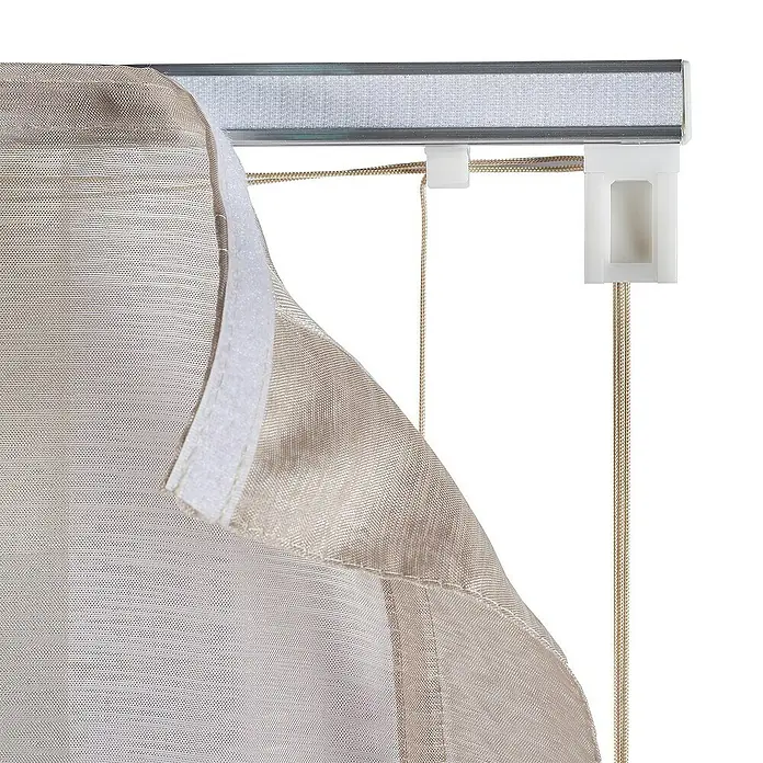 Estor plegable Paqueto Basic - An x Al: 90 x 175 cm, Piedra - Primer plano de una cortina japonesa beige con velcro y suspensión en un riel. Decoración práctica para un ambiente elegante.