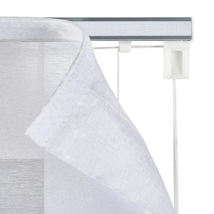 Estor plegable Paqueto Basic - An x Al: 150 x 175 cm, Blanco - Primer plano de un estor enrollable blanco con riel plateado y cordón de operación, diseñado para un estilo de ventana moderno y funcional.