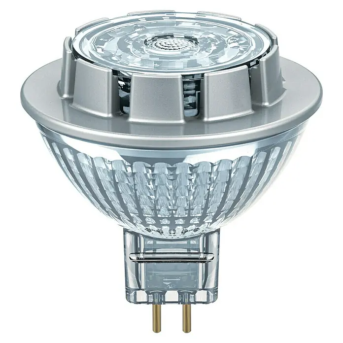 Osram LED-Lampe Pin GU5,3 MR16 - GU5,3, Nicht Dimmbar, Kaltweiß, 621 lm, 7,2 W - Nahaufnahme einer MR16-Halogenlampe mit klarem Reflektor und zweipoligem Sockel auf schwarzem Hintergrund.
