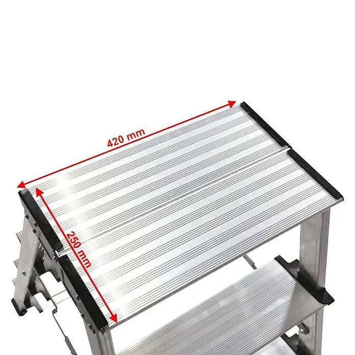Krause Monto Doppel-Klapptritt Treppo - Anzahl Tritte: 8 Stk., Arbeitshöhe: 2,85 m, Aluminium - Nahaufnahme der Trittfläche einer silbernen Trittleiter mit den Maßen 420 mm x 250 mm.