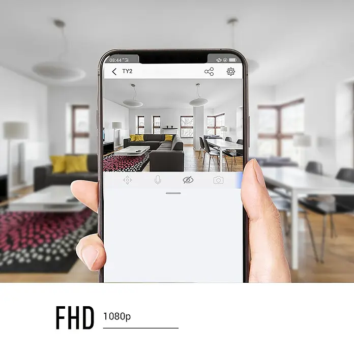 EZVIZ Cámara de vigilancia TY2 con cobertura visual de 360° - Blanco, Ángulo de detección: 360 °, Alcance de detección: 10 m - Smartphone que muestra una transmisión en vivo de una cámara de seguridad con resolución FHD 1080p que filma una sala de estar.