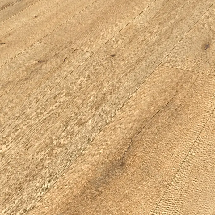 Classen Designbodenmuster Pro Nature Miranda246 x 200 x 4 mm, Landhausdiele - Nahaufnahme von hellem Laminatboden mit Holzmaserung und subtilen Farbvariationen, ideal für moderne Innenräume.