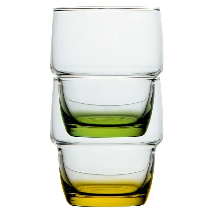 Marine Business Party Vaso para beber refresco - Ø x Al: 7,8 x 9 cm, 6 ud., Antideslizante - Tres vasos apilados con líquidos coloreados; el vaso inferior es amarillo, el del medio es verde y el superior está vacío y transparente.