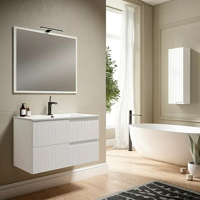 Mueble bajo de lavabo Claire - L x An x Al: 45 x 80 x 50 cm, Blanco, 1 seno, salida central, Número de cajones: 2 ud. - Moderno baño con mueble de lavabo blanco con frente estriado y espejo grande con iluminación.