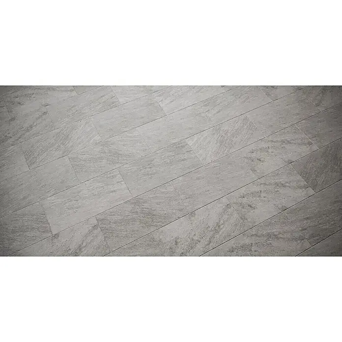 Feinsteinzeugfliese Manhattan Smoke - 30 x 60 cm, Grau, Matt - Graue Bodenfliesen mit einem strukturierten Muster, die diagonal verlegt sind und einen modernen, stilvollen Look erzeugen. Ideal für Innenräume.