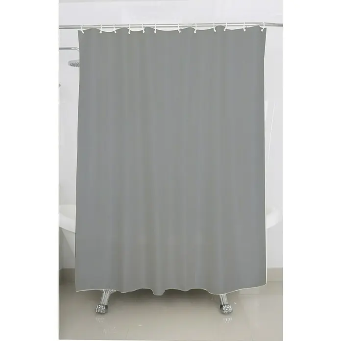 Venus Textil-Duschvorhang - 180 x 200 cm, Grau - Grauer Duschvorhang mit silberner Stange und weißen Haken, der ein Badezimmer mit einer freistehenden Badewanne verdeckt.