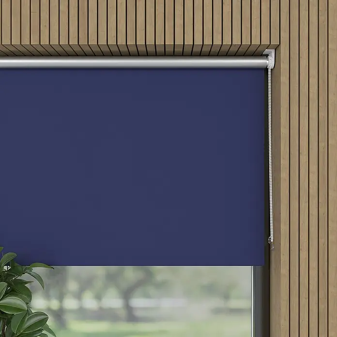 Expo Ambiente Rollo Mini - B x H: 45 x 150 cm, Blau, Uni, Verdunkelnd - Nahaufnahme eines königsblauen Rollos, das einen stilvollen und funktionalen Fensterschutz bietet und sich perfekt in moderne Räume einfügt.