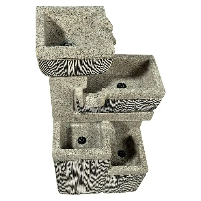 Dobar Gartenbrunnen - 38,7 x 32,3 x 80,3 cm, Kunststoff, Grau - Ein detailreiches Bild eines mehrstufigen Zimmerbrunnens aus Stein. Der Brunnen hat eine quadratische Form mit verschiedenen Ebenen.